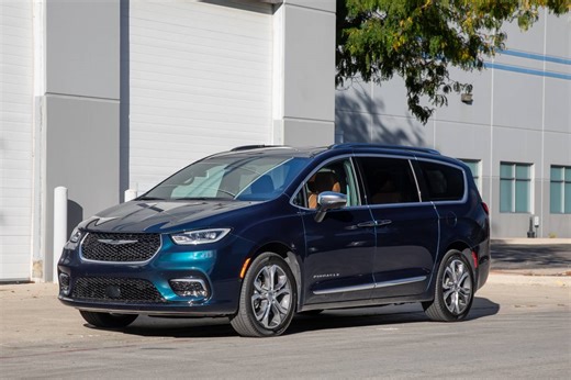 Chrysler Recalls 178,000-Plus Pacifica, Voyager Minivans for Side Curtain Airbag Issue | Cars.com