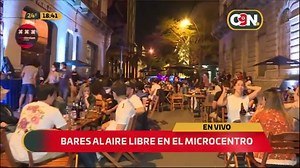 📍 Bares atienden al aire libre en el microcentro de Asunción. 👏😃 Cuidadanos apoyan a los locales gastronómicos y disfrutan de un domingo diferente en las #CallesDeAsunción. 🔗c9n.com.py/envivo | C9N Paraguay