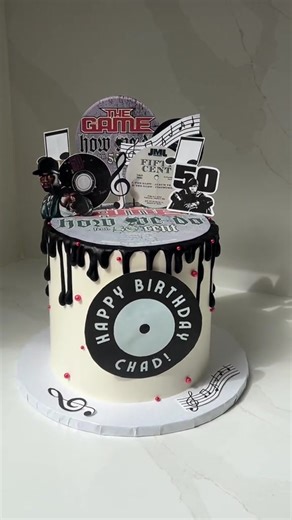 50 cent themed cake #50cent #hiphop #90skids #recordplayer #vinylrecords #50centcake #dripcake