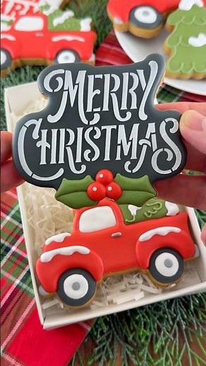 Merry Christmas Cookie Stenciling | Decorating Christmas Cookies with Royal Icing #christmascookies