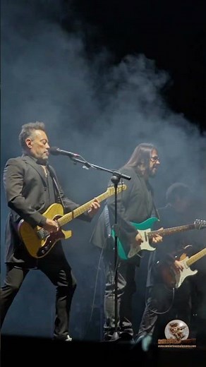 ¡Espectacular y memorable concierto anoche de Café Quijano en la Plaza Mayor de Salamanca! ❤️🎶
