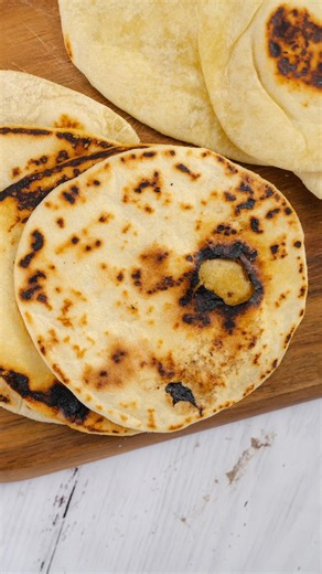 Here’s your sign to stop buying tortillas and start making them yourself. These homemade flour tortillas are wildly simple—just 5 ingredients, one bowl, and a quick cook on a hot pan. That’s it. Once you taste one fresh and warm, you’ll wonder how the packaged ones ever made it into your cart. This is the kind of tortillas recipe you’ll want in your back pocket. Easy enough for a weeknight, impressive enough for guests, and endlessly useful. From tacos to wraps to dipping in soups or even wrappi