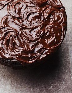 Gâteau au chocolat noir, glaçage chocolat pour 6 personnes - Recettes - Elle à Table