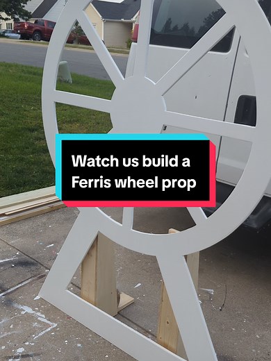 Disneyland-Inspired Ferris Wheel Prop for Baby Showers