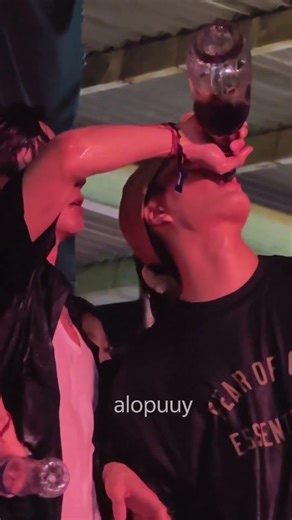 Whole GMMTV is there, I can’t keep up with all the faces 😅 #pondphuwin #perthsanta #gemini_nt