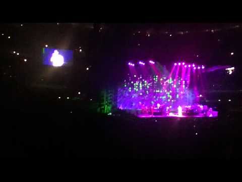 John Legend performing "I'm Ready To Go Right Now" at United Center 2011