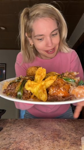 Courtney Bales | Chinese takeout and Mrs. Doubtfire with my fam… can’t think of a better Friday night 💞 #chinesefood #takeout #familydinner... | Instagram