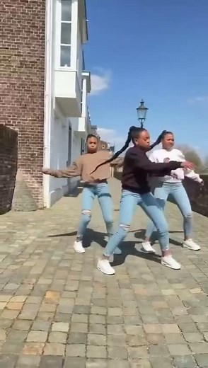 Just a little Praise Break. Let’s dance 💃🏾💃🏾💃🏾🔥🔥🔥 | Stephanie Mills