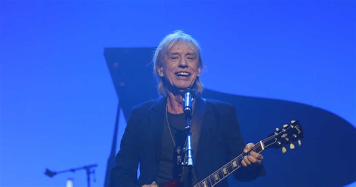 "Un état d’esprit un peu curieux" : Jean-Louis Aubert se confie sur sa dernière tournée marquée par des drames personnels