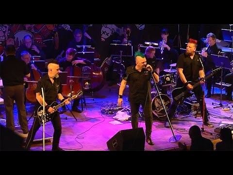 Klamydia & Vaasan Kaupunginorkesteri - Ajolähtö (PunkSinfonia)