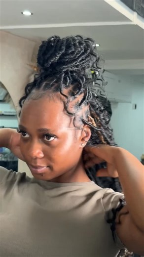 Introducing Lina Locs 😍 Locs are fully wrapped from beginning to end with Human hair blend Curls throughout the hair and ends - Less density with 1-2 curl per loc - Up to 150g of \u00100 virgin hair curls included - Hair is INCLUDED with price ! Parting Size : Small #boholocs #fauxlocs #londonlocs #lutonloctician #londonloctician #bohemianlocs #gypsylocs | Eve Effect