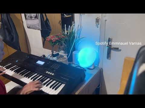 Playing rock pop tune on Yamaha psr e473 budget keyboard