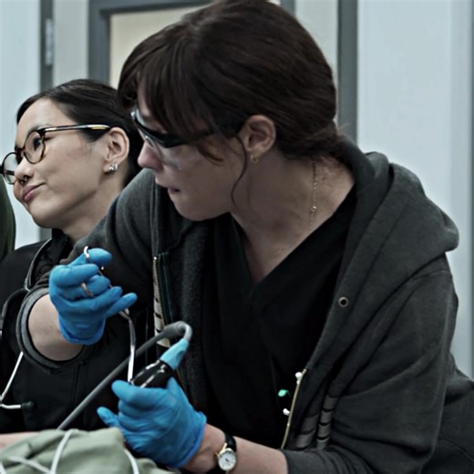 i need that chain in my face while she- *EXPLOSION* #thepitt #thepittedit #cassiemckay #fionadourif #fyp scp: underrated.scenes