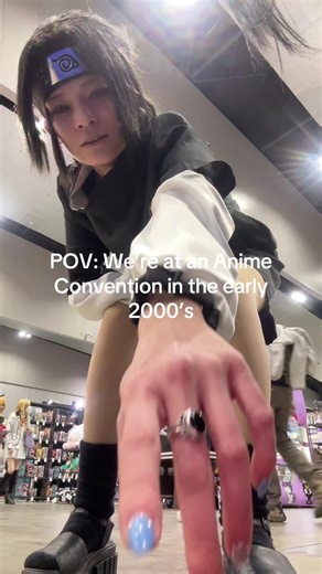 Take me back to the good old days, we were cringe but we were free #itachi #uchiha #sasuke #naruto #cosplay #fyp #fypシ゚ #shuffle #nostalgia #anime #animeconvention #ozcc #ozcomiccon