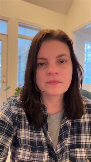 Transdermal vs Injectable Testosterone for Women 💉✨ Testosterone therapy can be delivered in different ways, and each option comes with its own set of pros and cons. Here’s a high-level breakdown 👇 Transdermal Testosterone (creams, gels, patches) 🧴 - Pros: More gradual absorption, easier dose adjustments, avoids needles, typically steadier day‑to‑day levels - Cons: Daily application required, risk of transferring medication to others, absorption can vary between individuals, skin irritation p