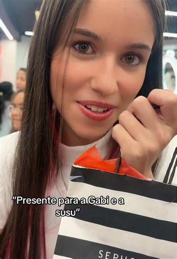 Comprando Presentes para Gabi e Sosô no Shopping