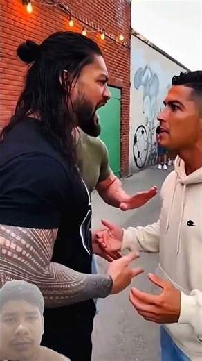 roman Reigns vs Ronaldo 👊👊 ‪@cristiano‬ ‪@RomanReigns-002‬