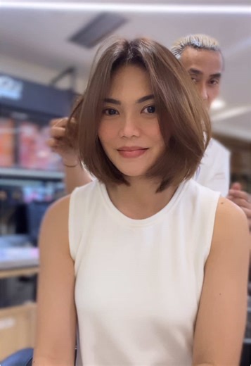 Floating Bob Haircut with Curtain Bangs Style Guide