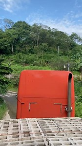 203K views · 4.9K reactions | Así trabajan los de carga pesada donde llevan los materiales de construcción  | El Salvador Centro América Es Bello | Facebook