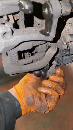 Mini countryman 2017 rear brake pads replacement