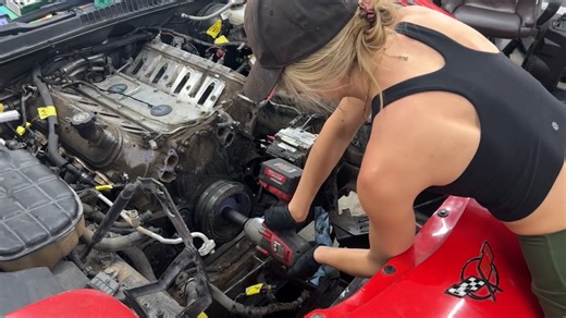 Cylinder head removal on a classic performance vehicle