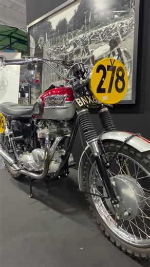 1964 Triumph TR6 ISDT MCQueen Tribute In 1964 Team USA 🇺🇸 entered the International Six Day Trial in East Germany this was the first official American entry The team had 5 amazing riders one of them being the king of cool himself and best mate Bud Ekins TEAM USA 🇺🇸 Steve McQueen (Rider 278) Bud Ekins Dave Ekins Cliff Coleman John Steen (Reserve/Team member) We have built 6 of these machines over the years making sure to get all the details correct, lots of one off's there was a zip in the ba