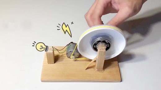 科学小实验：制作世界上最简单手摇发电机