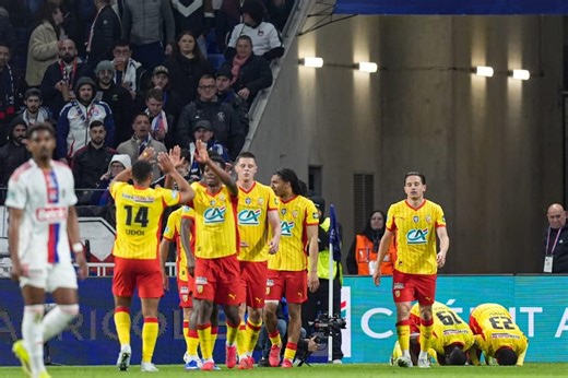 Le RC Lens élimine l’OL et file en demis, les Tops et les Flops du choc - But! Football Club
