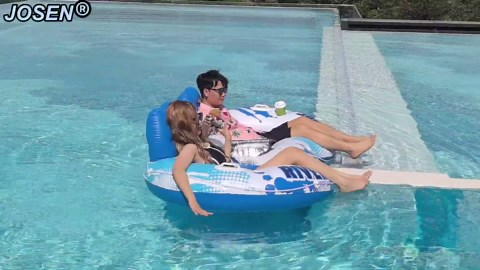 JOSEN Inflatable River Tube Float - 2 Person Heavy Duty River Float, Pool Floats Adult, Lake River Floats Water Tubes for Floating with Removable Cooler & Cupholders for Summer Relaxation