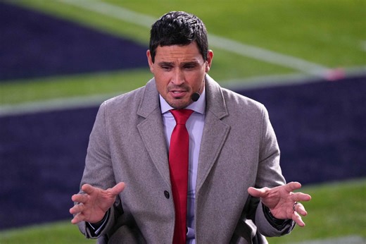 David Pollack Hypes Oklahoma Football's Offensive Line