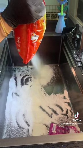 Exploring Powder Play: ASMR Laundry Fun