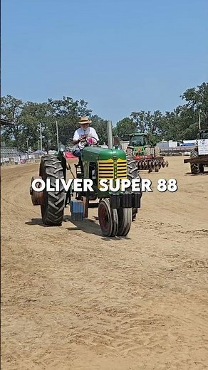 3 Tractors From the 1950s Still Running Strong #vintagetractors #tractor