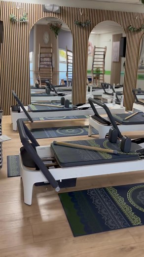 🍁Next Block of our Introduction to the Reformer Course beginning soon. This will be the last one of this year🍁 Introduction to Reformer Pilates for both Men & Women. All new clients should book into these sessions prior to joining any of the other classes on the timetable. It is our professional duty of care to make sure every client can demonstrate a safe understanding of the equipment before taking any of the other classes. It also means you can then attend any classes with confidence. This 