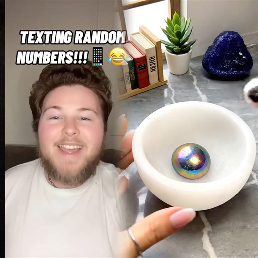 SPONGEBOB IN MY ROOM!!!😱😱 Texting Random Numbers #shorts