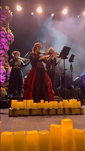 “Thunderstruck” AC/DC Homage Rock Orchestra By Candlelight ‪@bladerope‬