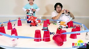 BIG ROBOTS FIGHTING toys for kids! Remote Control Battle Family Fun Playtime Ryan ToysReview-0r5I5QG