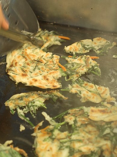 부산 찌짐과 오징어 야채무침의 맛