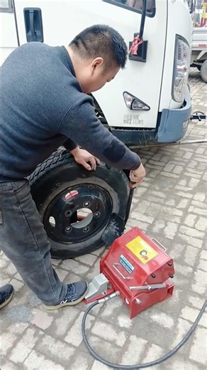Tire rim installation 🚗🛠️ #auto #shorts