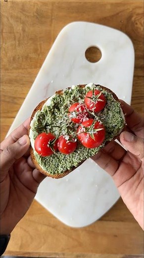 The most perfect, low fat and healthier pesto recipe 😍🤌🏻 the only recipe you need! #shorts