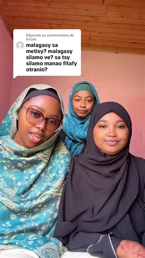Réponse à @Ericah Désolées😭🙏🏾, on a pas pu mettre les sous-titres en français 🥹. Petite vidéo en malgache aujourd’hui parce qu’on a dû répondre à un commentaire en notre langue maternelle🫶🏾. @abaya.chocobabes 🇲🇬 pour les abayas. Merci 🙏🏾❤️ #tiktokmalagasygirl🇲🇬 #madagascar #sister