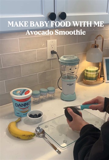 My girl always loves a good smoothie! 🥑🍌 * I only recommend this if you’ve already tried these foods on their own first. ——— 1 avocado 1 banana Handful of blueberries Approx 2 tbs. plain whole milk yogurt Water or breastmilk to get consistency you want Blend until smooth! @nutribullet @Dannon #babyfood #babypuree #startingsolids #6monthsold #firsttimemom
