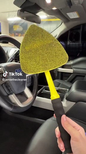 Efficient Windshield Cleaning Tips with Stoner Reach and Clean Tool