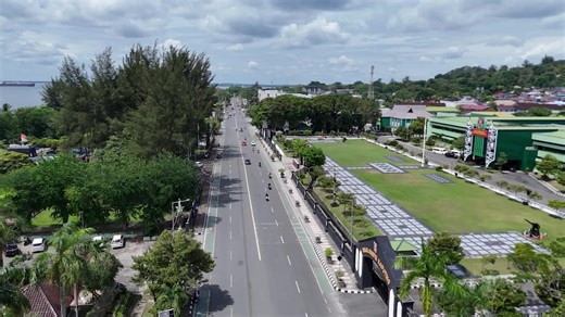 Serah Terima Jabatan Pejabat Kodam VI/Mulawarman Balikpapan - Pangdam VI/Mulawarman, Mayjen TNI Krido Pramono, S.H., M. Si., memimpin Serah Terima Jabatan (Sertijab) Aspers Kasdam VI/Mlw, Kabintaljarahdam VI/Mlw, Kakudam VI/Mlw, LO TNI AU dan Dankikav 13/MTC Kodam VI/Mlw di Aula Makodam VI/Mlw, Jumat (26/1/2026).