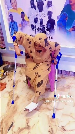 Gaïndé Macky injures his left foot