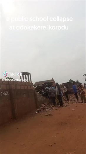 WATCH: Classroom Building In Lagos Government School, Ikorodu Collapses During Teaching | Sahara Reporters