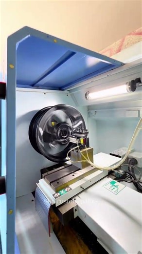 A brand new Hyundai Creta came to us for a diamond cut wheel upgrade #creatadimondcutalloy #carwheel