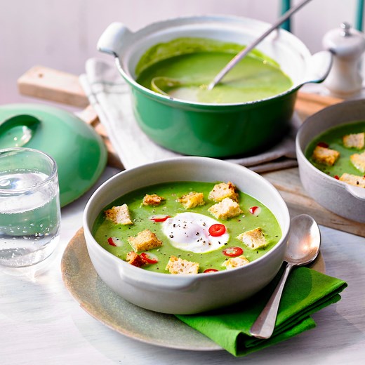 Spinach and broccoli soup recipe
