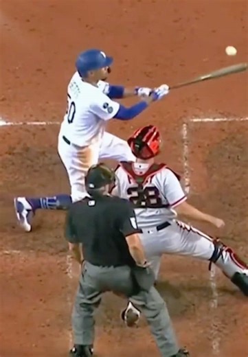 Hilarious Moments in Major League Baseball