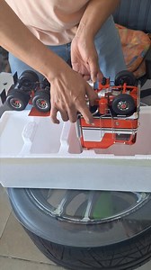 ❤️🤍 Unboxin Kenworth K100 escala 1:18 de la marca Road Kings 🤍❤️ #trailer #trailerosmexicanos🇲🇽💯😎 #trailerosdecorazon #traileros_de_la_57 #kenworth #kenworthk100 #k100 #scale #diecast #collection #118scale #mariotoys | Mario Toys