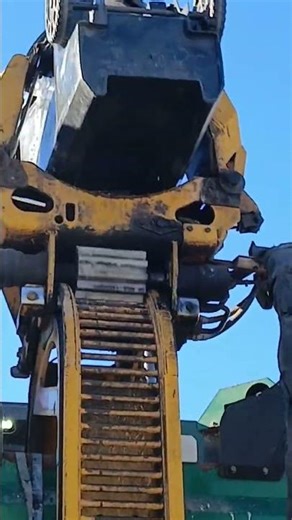 Garbage truck fails p3